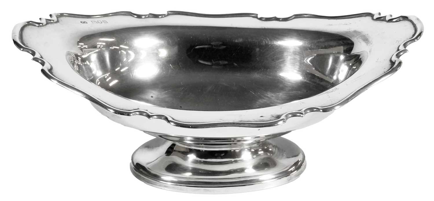 Lot 104 - An Edward VII silver footed bowl, of oval form,...