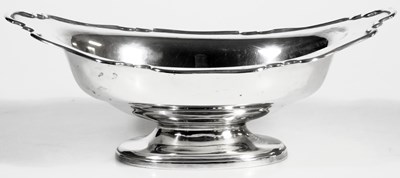 Lot 104 - An Edward VII silver footed bowl, of oval form,...