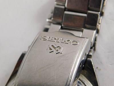 Lot 57 - A Seiko gentleman's stainless steel cased...
