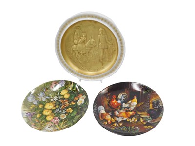 Lot 739 - A Hutschenreuther calendar plate for 1973, and...