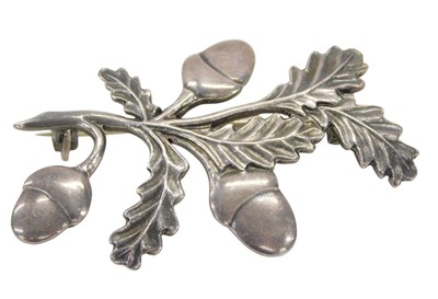 Lot 430 - An Ivan Tarrat Geoffrey Settley silver acorn...