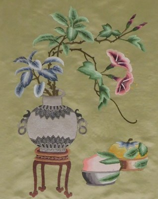 Lot 78 - An early 20thC Chinese silk picture, decorated...
