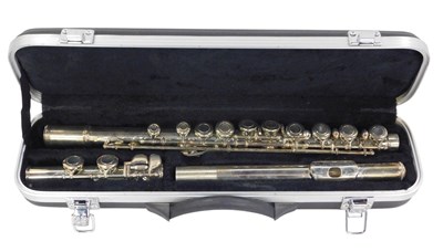 Lot 582 - A flute, unbranded, model number A42156, in a...
