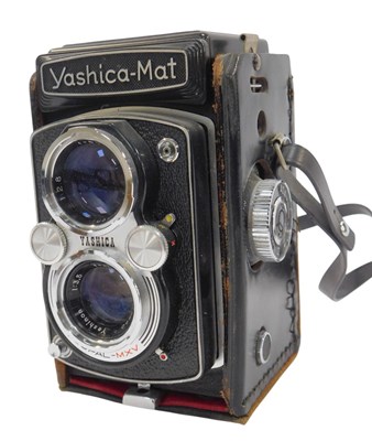 Lot 586 - A Yashica - Mat Copal MXV twin reflex camera,...