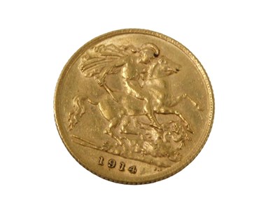 Lot 17 - A George V half gold sovereign, dated 1914.