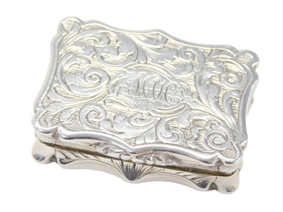Lot 19 - A Victorian silver vinaigrette, of shaped...