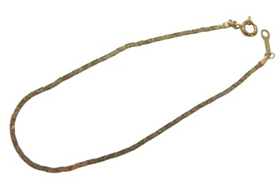 Lot 552 - An articulated link bracelet, 18cm long,...
