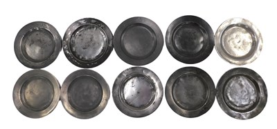 Lot 372 - Various 18th and 19thC pewter dinner...