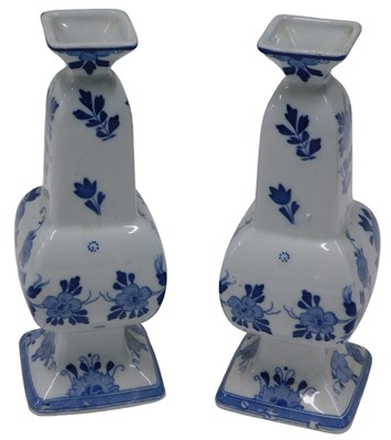 Lot 153 - A pair of late Delft blue and white...