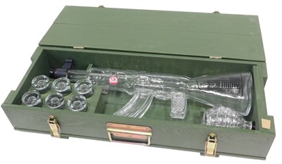 Lot 166 - A Red Army Vodka novelty gun shaped decanter,...
