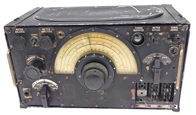 Lot 176 - A WWII period radio set, used in various...