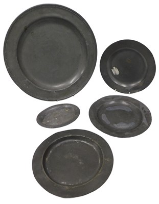 Lot 293 - An 18thC pewter charger, indistinct...