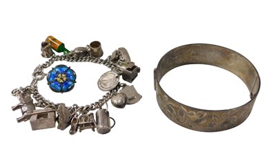 Lot 83 - A collection of silver jewellery, comprising...