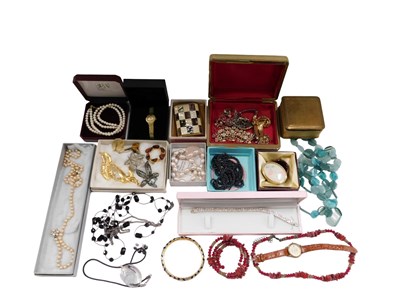 Lot 84 - A quantity of costume jewellery, to include...