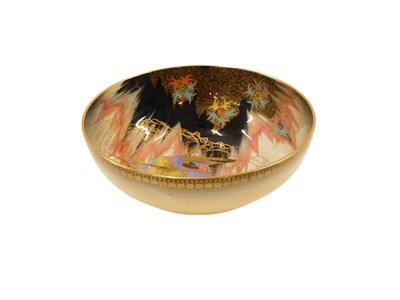 Lot 298 - An early 20thC Carltonware lustre pottery bowl,...