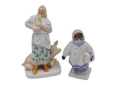 Lot 374 - A group of Ukraine porcelain and pottery...