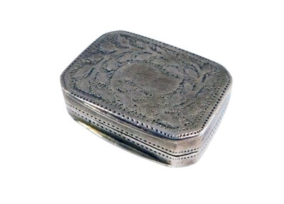 Lot 444 - A George III silver gilt vinaigrette, with...