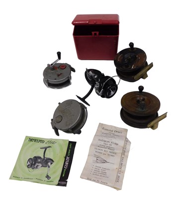 Lot 517 - A quantity of fishing reels, to include two...