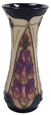 Lot 112 - A Moorcroft pottery Foxglove pattern vase,...