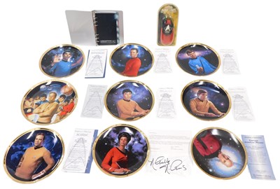 Lot 330A - A quantity of Star Trek collector plates,...