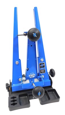 Lot 74 - A Park Tool TS-2.2P professional wheel truing...