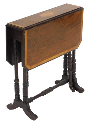 Lot 81 - An Edwardian stainwood cross banded mahogany...