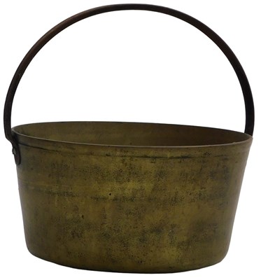 Lot 298 - An early 20thC brass jam pan, with a cast iron...
