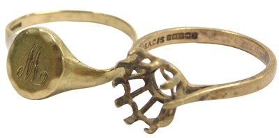 Lot 420 - A lady's 9ct gold signet ring, initial...