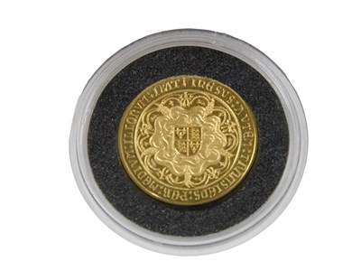 Lot 313 - A 22ct gold replica Henry VII sovereign,...