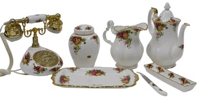 Lot 137 - Various Royal Albert Old Country...