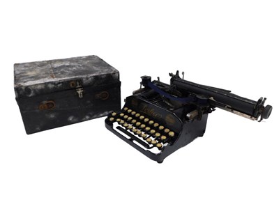 Lot 174 - An early 20thC Perkeo miniature typewriter, in...