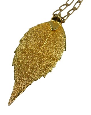 Lot 81 - A 9ct gold neck chain, with bolt ring clasp,...