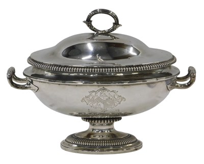 Lot 17 - A George III silver soup tureen, by Paul Storr,...