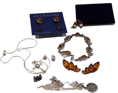 Lot 365 - A group of imitation amber jewellery,...