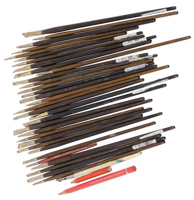 Lot 331 - Various Windsor & Newton Monarch paintbrushes,...