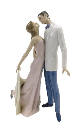 Lot 470 - A Lladro figure group Happy...