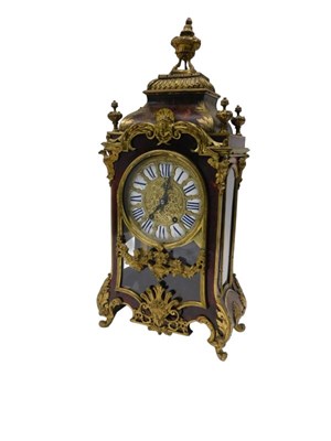 Lot 2 - A 19thC French Boulle mantel clock, the raised...