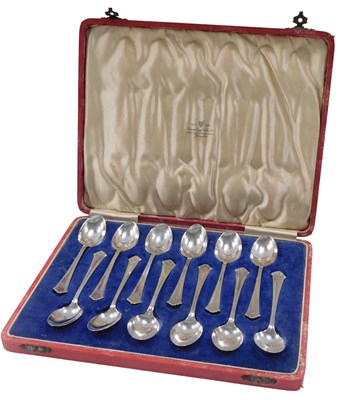 Lot 390 - A set of twelve George VI teaspoons, Elkington...