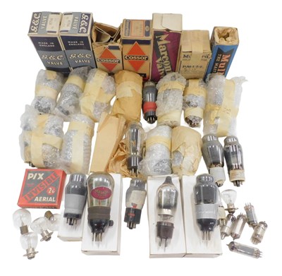 Lot 967 - Various radio valves. (a large quantity)