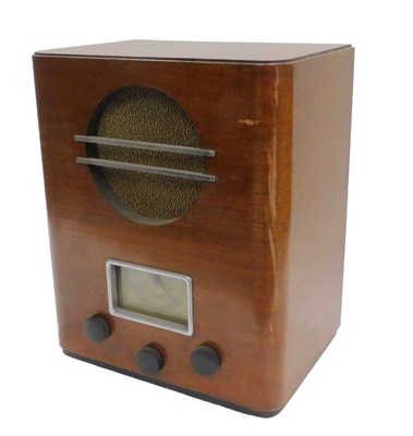 Lot 972 - A mid 20thC walnut cased Ultra MOD101 radio,...