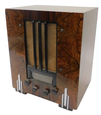 Lot 977 - A mid 20thC walnut cased G Marconi model 264...