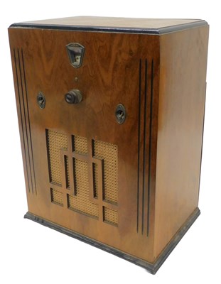 Lot 978 - A mid 20thC walnut cased Magnadyne style tube...