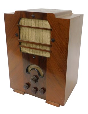 Lot 984 - A mid 20thC walnut cased Zenith model 808...