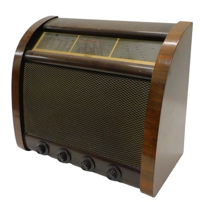 Lot 992 - A mid 20thC walnut cased GEC BC5639 radio,...