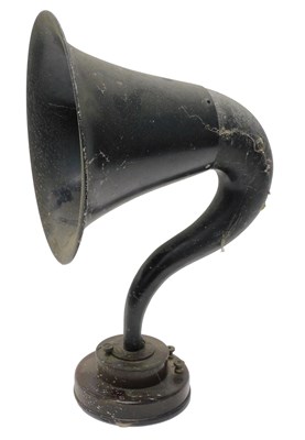 Lot 1000 - A1920s Brown tin horn speaker, S G Brown Ltd,...