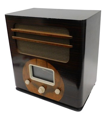 Lot 1007 - A mid 20thC walnut cased Ultra Electric...