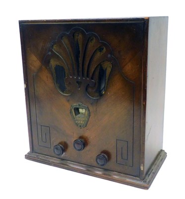 Lot 885 - A mid 20thC Ultra walnut cased Blue Fox Ultra...