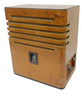Lot 899 - A 1930s walnut cased Air Flo RI radio receiver,...