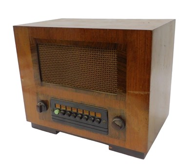 Lot 902 - A mid 20thC walnut cased HMV radio, 36cm high,...