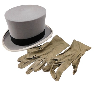 Lot 227 - A 20thC Hill House and Co top hat, in grey,...